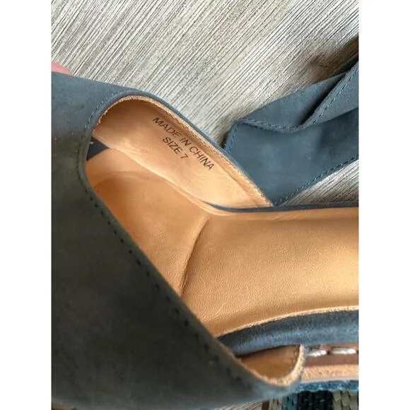 BILL BLASS Bolton Leather Platform bow strap Sandals In Denim Blue Size 7