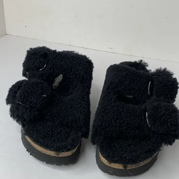 Birkenstock Arizona big buckle black shearling Papilio sandals NWT