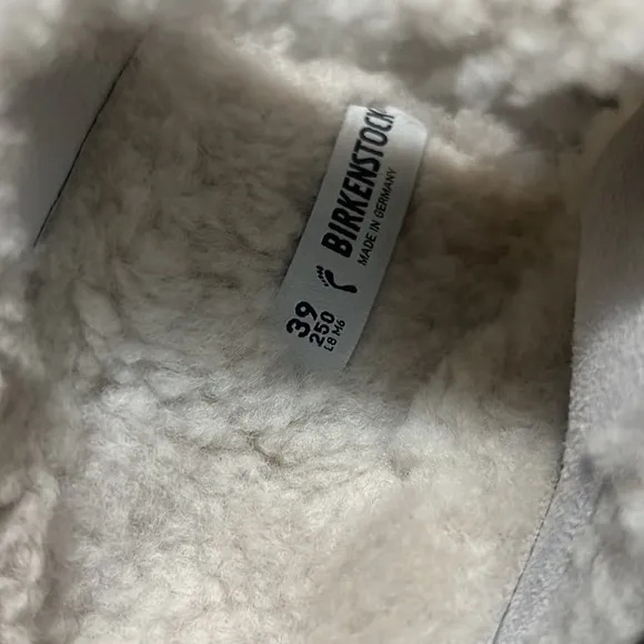 BIRKENSTOCK Arizona Big Buckle Teddy in Size 39 US 8-8.5