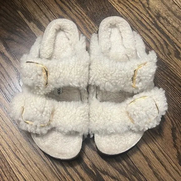 BIRKENSTOCK Arizona Big Buckle Teddy in Size 39 US 8-8.5