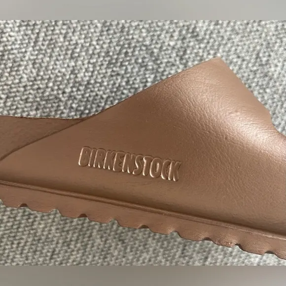Birkenstock Copper Metallic Sandals with Adjustable Straps- NWOT. M8/L10