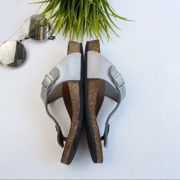 Birkenstock Gizeh Birko-Flor Silver sandals 3.5