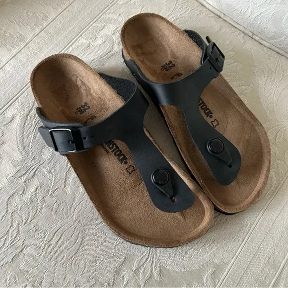 Birkenstock Gizeh birkoflor sandals kids size 1 super cute