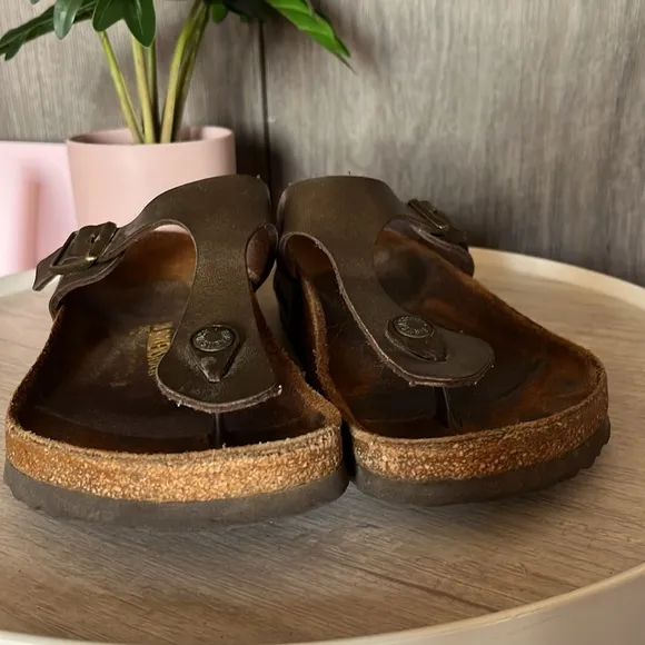 Birkenstock Gizeh sandals