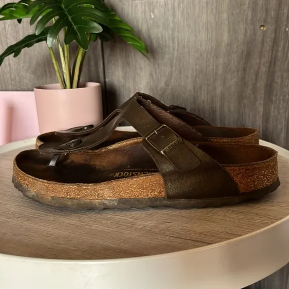 Birkenstock Gizeh sandals