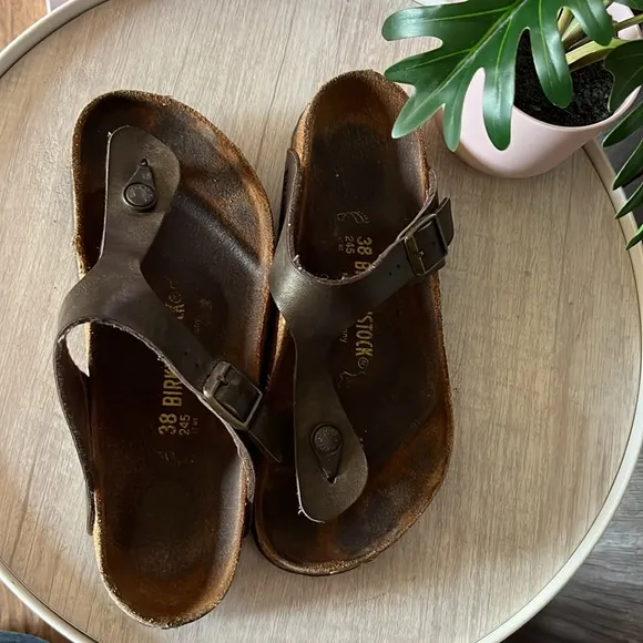 Birkenstock Gizeh sandals