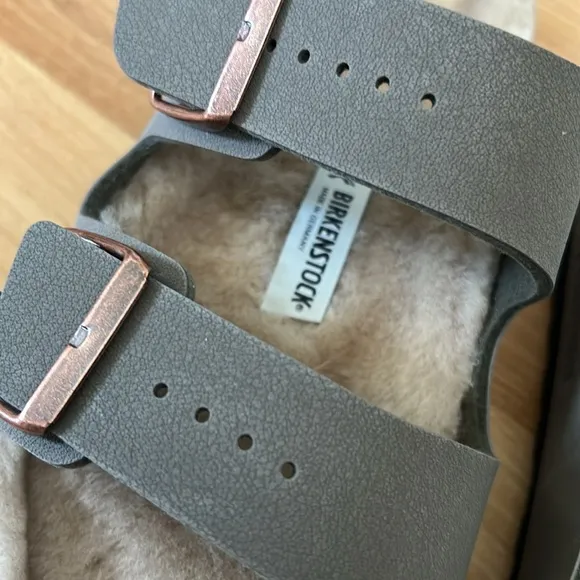 Birkenstock Lambskin-/Shearing Lined Sandals