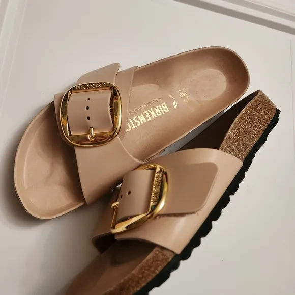 BIRKENSTOCK MARID BIG GOLD BUCKLE NATURAL SHINE LEATHER SLIDE SANDAL SIZE 6