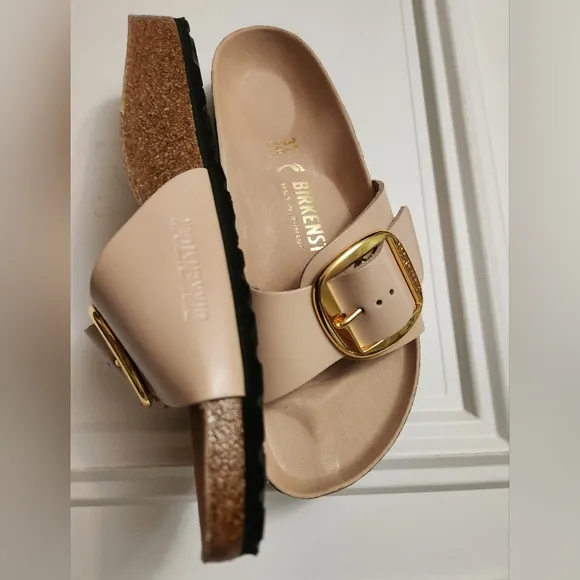 BIRKENSTOCK MARID BIG GOLD BUCKLE NATURAL SHINE LEATHER SLIDE SANDAL SIZE 6