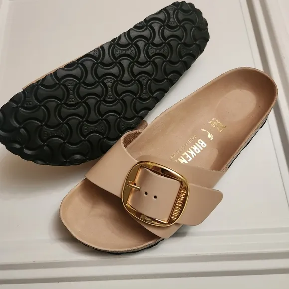 BIRKENSTOCK MARID BIG GOLD BUCKLE NATURAL SHINE LEATHER SLIDE SANDAL SIZE 6