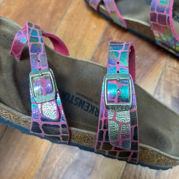 Birkenstock Mayari Gator Gleam Raspberry Pink Toe-Loops Sandals 38 7.5