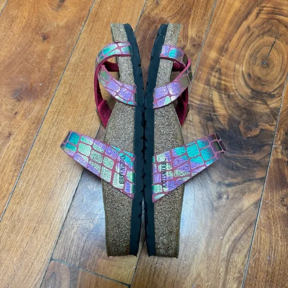 Birkenstock Mayari Gator Gleam Raspberry Pink Toe-Loops Sandals 38 7.5
