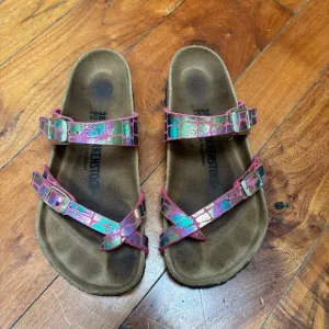 Birkenstock Mayari Gator Gleam Raspberry Pink Toe-Loops Sandals 38 7.5