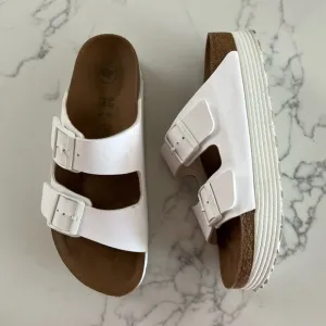 Birkenstock Papillio Arizona Platform Vegan Sandals – White – Size 40​