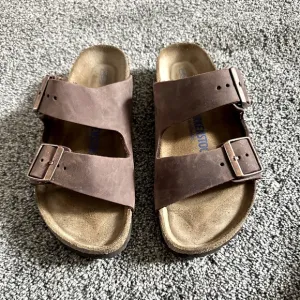 Birkenstock Unisex Arizona BS Sandals - Narrow Foot - Size 38 - New In Box