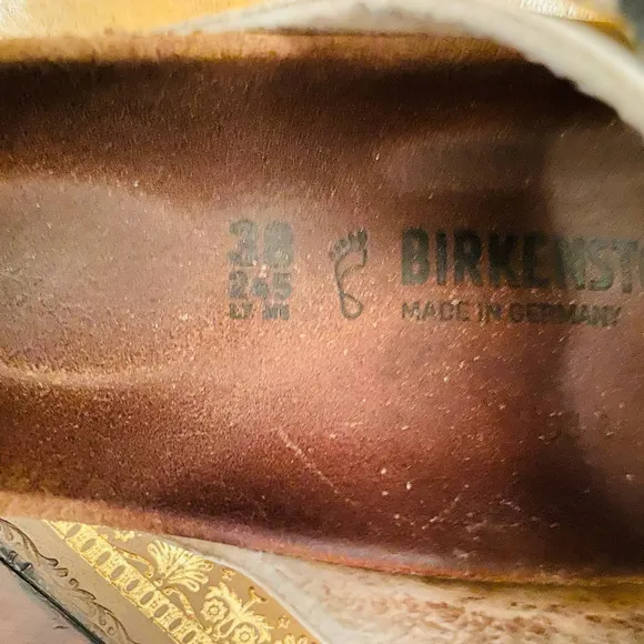Birkenstock White Classic Arizona Slide Sandals with White Bottoms Size 38