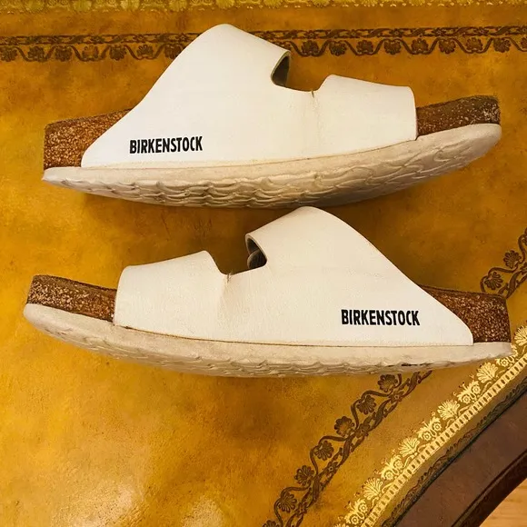 Birkenstock White Classic Arizona Slide Sandals with White Bottoms Size 38