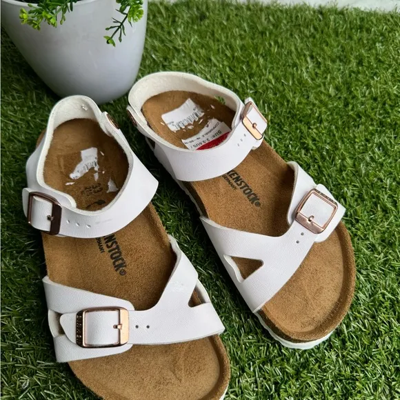 Birkenstock white Rio Kids White Sandals size 33 Us 2 brand new