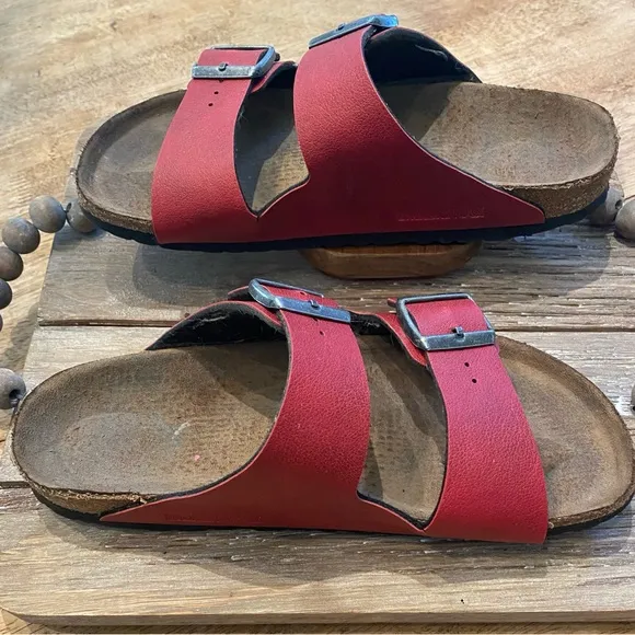 Birkenstock Women’s Size (See pics for measurements) Red‎ Arizona Sandals