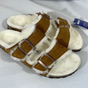 BIRKENSTOCK ARIZONA SHEARLING SANDALS NWT BROWN WHITE FUR