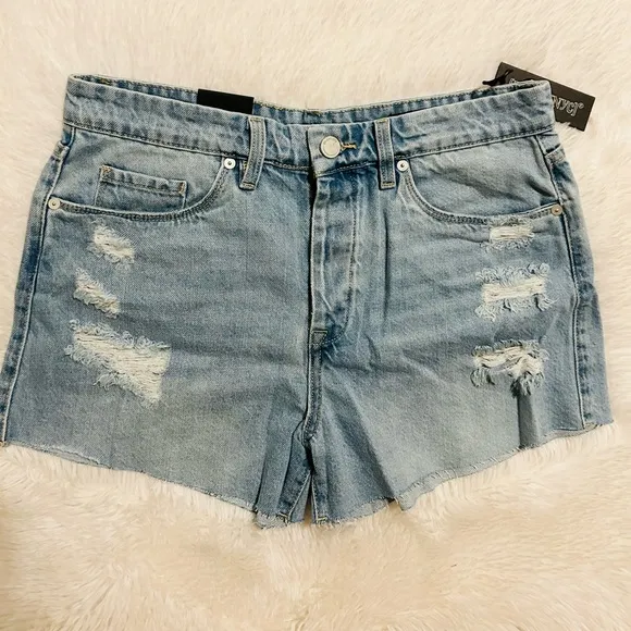 Blank NYC The Barrow Read My Lips High Rise Shorts