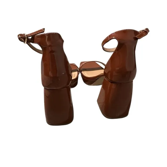 Block‎ Heel Sandals
