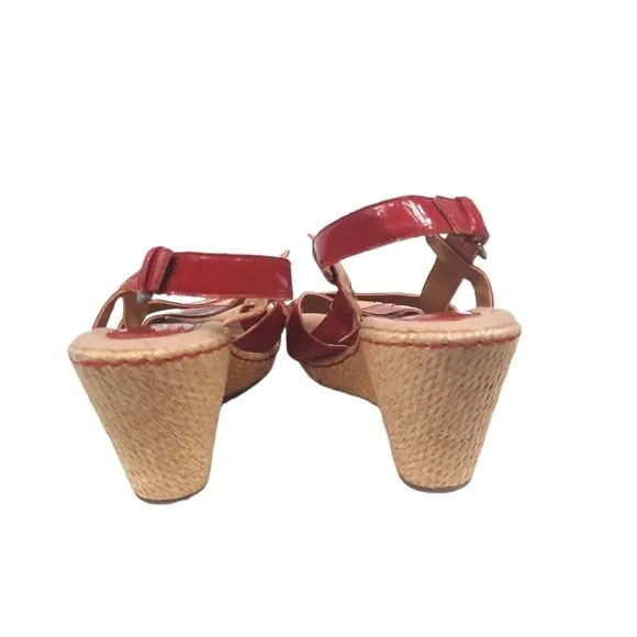 B.O.C Born Slingback Fire Engine Red Patent Leather Wedge 10 Women's Sandals