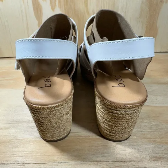 BOC by Born Melodie White Sandals Women’s Size 9 New in Box