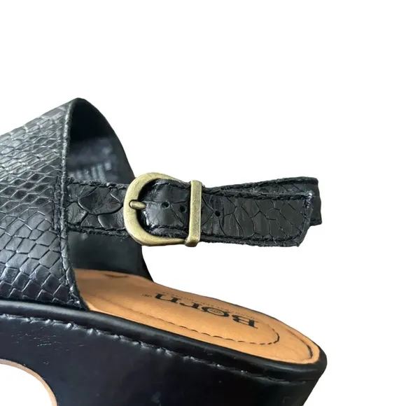 BORN Black Atzel Embossed Snakeskin Print Leather Block Heel Sandals 9