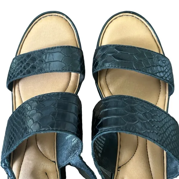 BORN Black Atzel Embossed Snakeskin Print Leather Block Heel Sandals 9