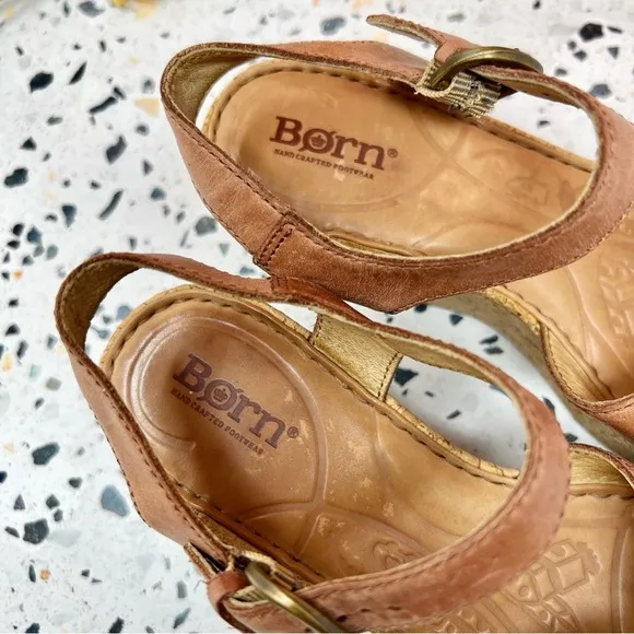 BORN Buckle Front Tan Women’s Wedge Cork Ankle Strap Sandals Sz 6