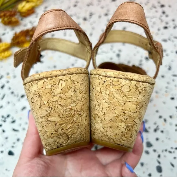 BORN Buckle Front Tan Women’s Wedge Cork Ankle Strap Sandals Sz 6