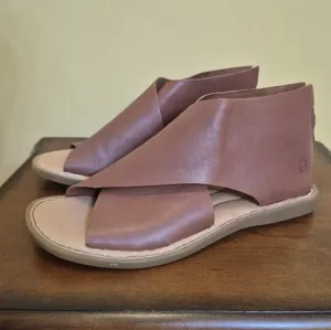 Born IWA Brown Leather Cross Over Comfort Zipper Back Boho Chic Sandals(8)