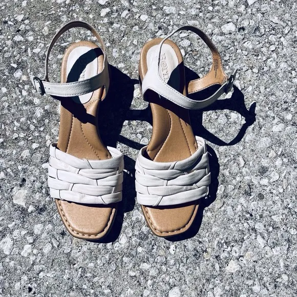 Born Leather Sandals Block Heel Soft Italian Leather Size 11