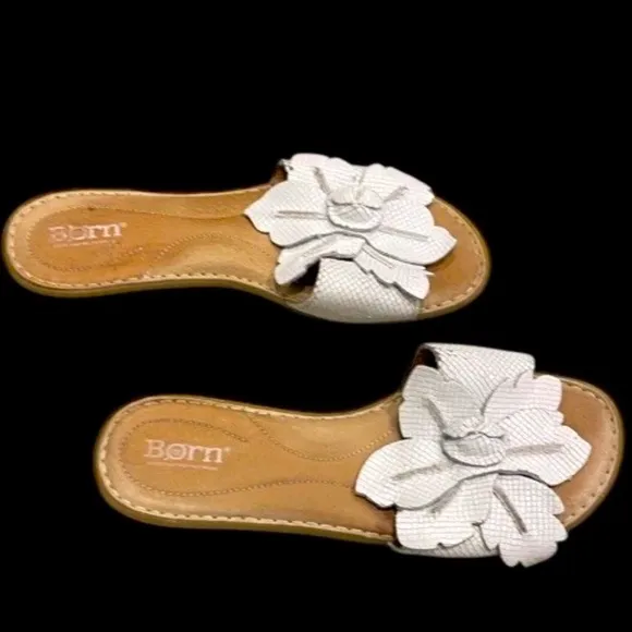 BORN MIA White Leather Flower Sandal Shoe Flat   Sz 6