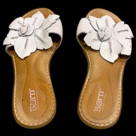 BORN MIA White Leather Flower Sandal Shoe Flat   Sz 6