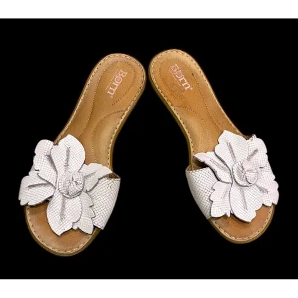 BORN MIA White Leather Flower Sandal Shoe Flat   Sz 6