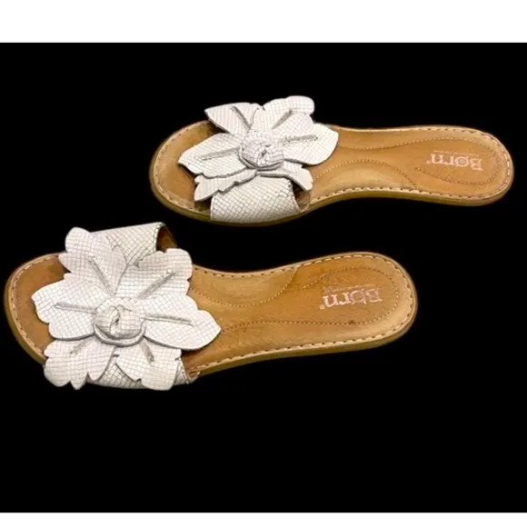 BORN MIA White Leather Flower Sandal Shoe Flat   Sz 6