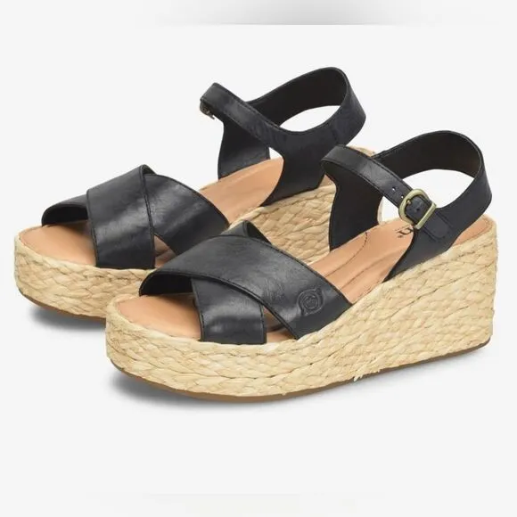 Born, Moriah sandals in black hand finished leather. NIB-Size 8
