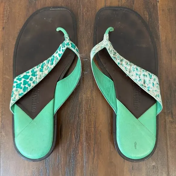 BOTTEGA VENETA Thong Sandals Brown Green Leather Flip Flops Summer