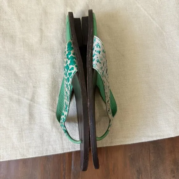 BOTTEGA VENETA Thong Sandals Brown Green Leather Flip Flops Summer