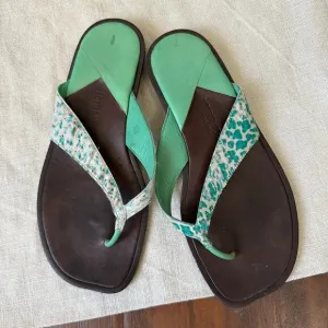 BOTTEGA VENETA Thong Sandals Brown Green Leather Flip Flops Summer
