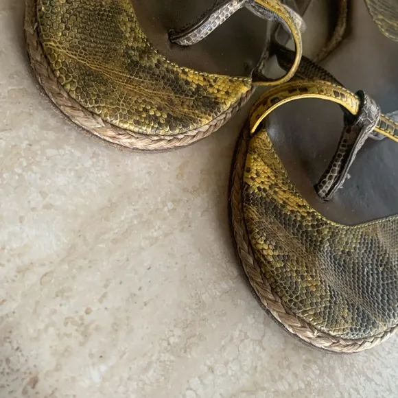BOTTEGA VENETTA Italian iguana/leather strappy sandals, brown/yellow. 39 EUC