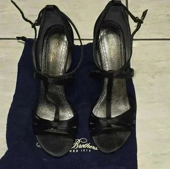 BROOK BROTHERS HIGH HEELED SATIN SANDAL SIZE 8.5