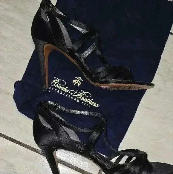 BROOK BROTHERS HIGH HEELED SATIN SANDAL SIZE 8.5