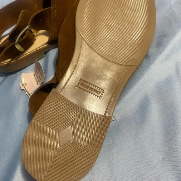 Brown Minimalist Slingback Sandals with Adjustable Buckle