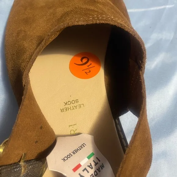 Brown Minimalist Slingback Sandals with Adjustable Buckle