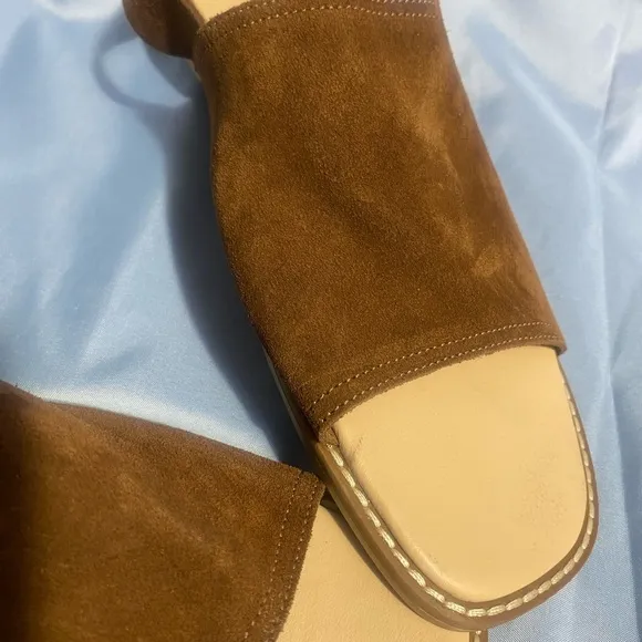 Brown Minimalist Slingback Sandals with Adjustable Buckle