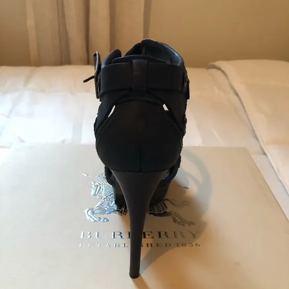 Burberry Aviator Platform Sandals - Size 38 Brand New