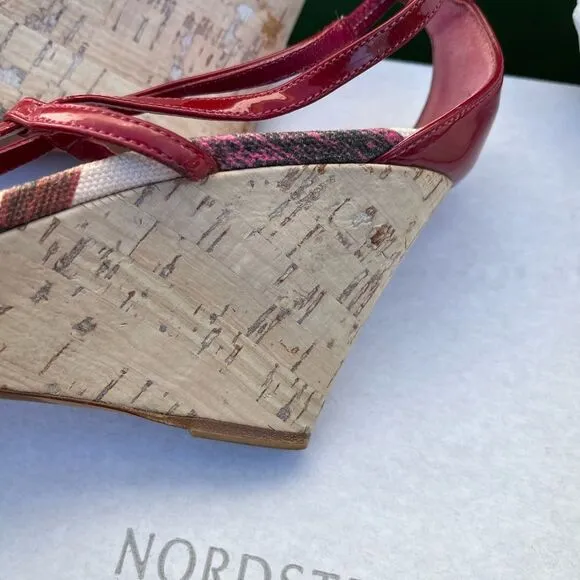 Burberry  heels sandals size 10. Burgundy color